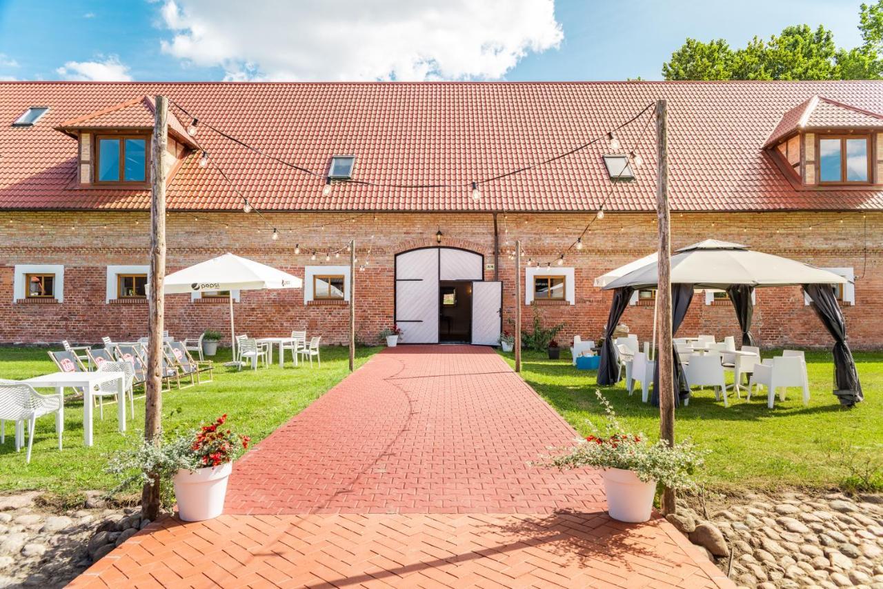 Palac Spichrz Borcz Exterior photo