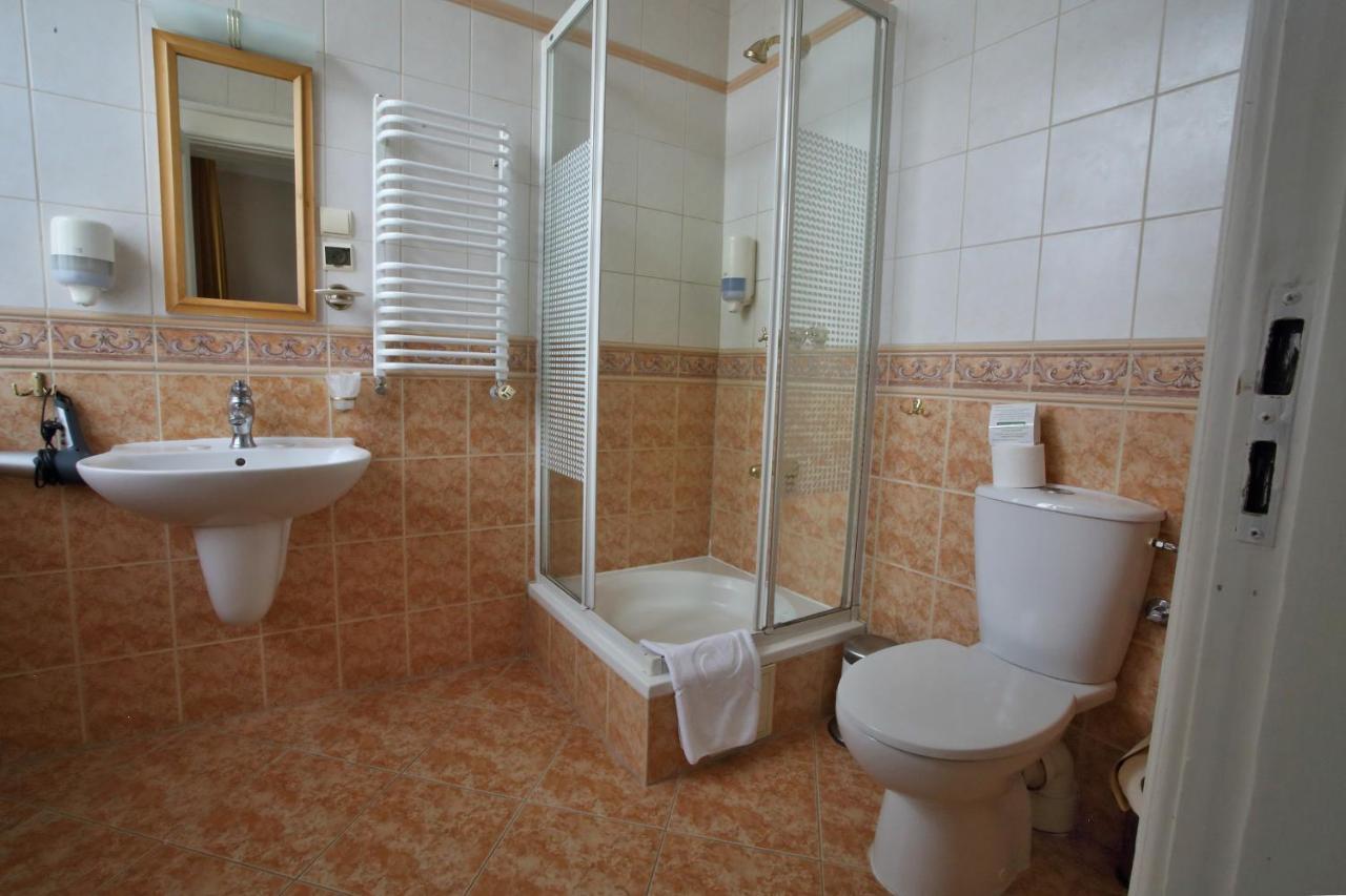Palac Spichrz Borcz Exterior photo
